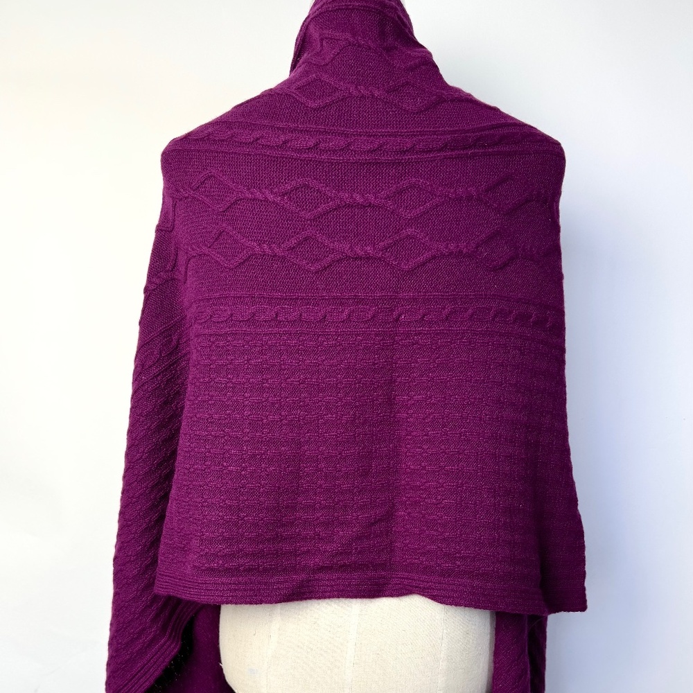 Lafayette 148 100% Cashmere Button Up Shawl Wrap in Magenta One Size - Picture 4 of 10